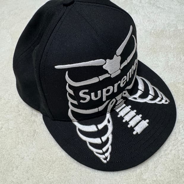 슈프림 스냅백 