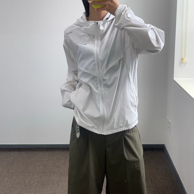 Nike 나이키 화이트 바람막이  