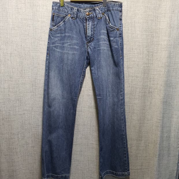 아르마니익스체인지 빈티지 스타일 데님 청바지 