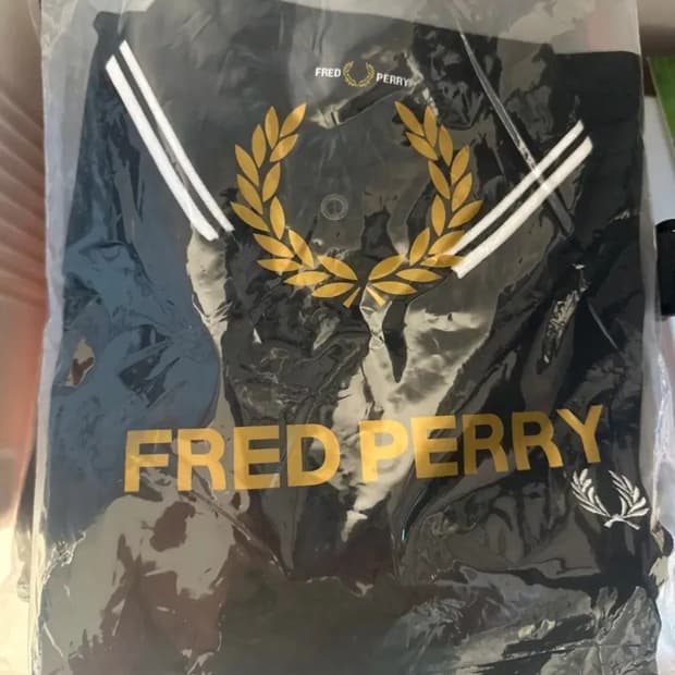 프레드페리 새상품 카라티 블랙 L(100-105)