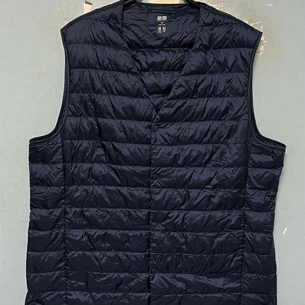유니클로 남자 경량 패딩조끼 추동 XL 105