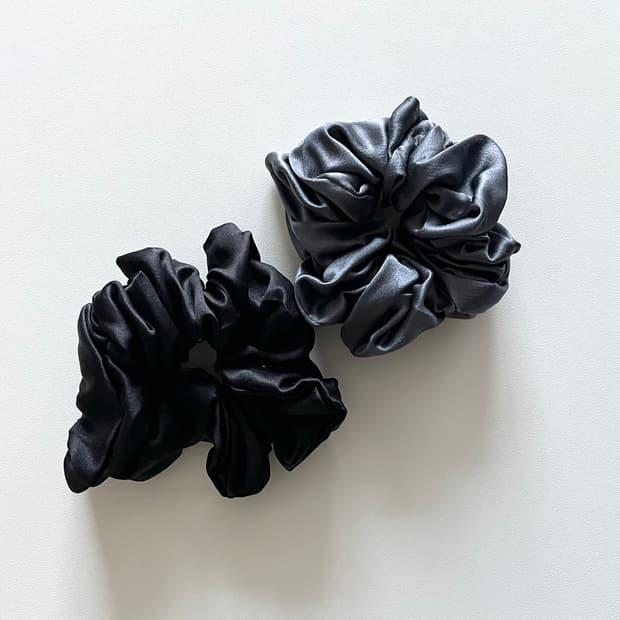 Helen Silk Scrunchie (Small) 2색상 일괄