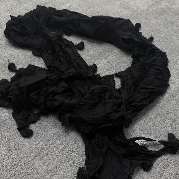 Vintage y2k grunge muffler