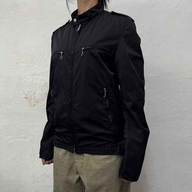 유나이티드 애로우즈 블루라벨 블랙 코튼 나일론 혼방 논칼라 바이커 자켓