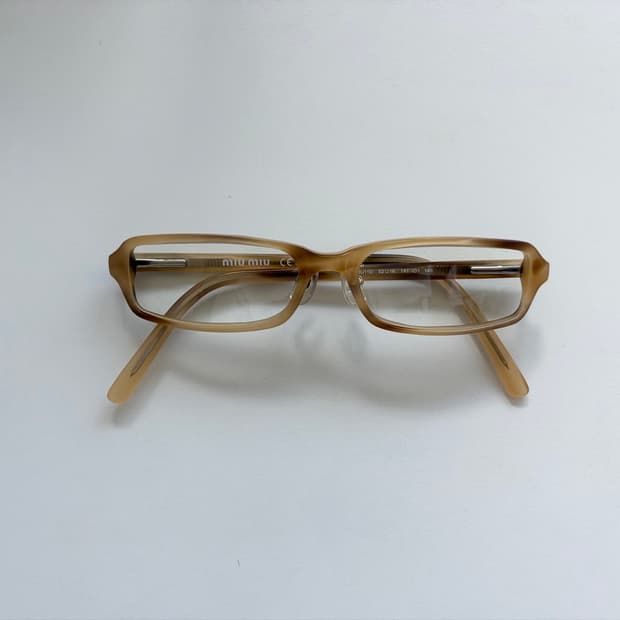 miumiu brown glasses