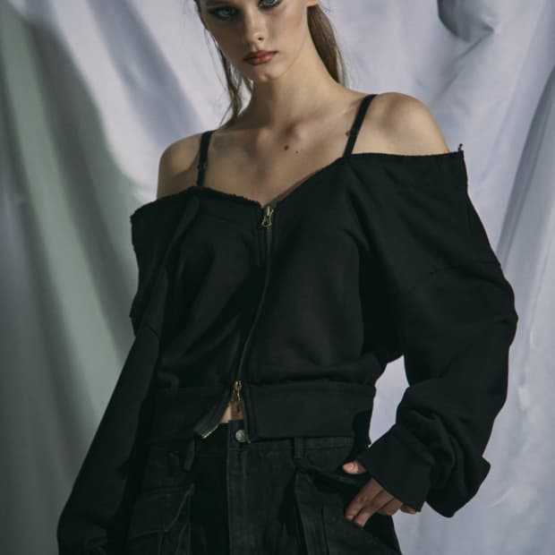 GATELESS 게이트레스 오프숄더 집업 블랙 새상품급!!