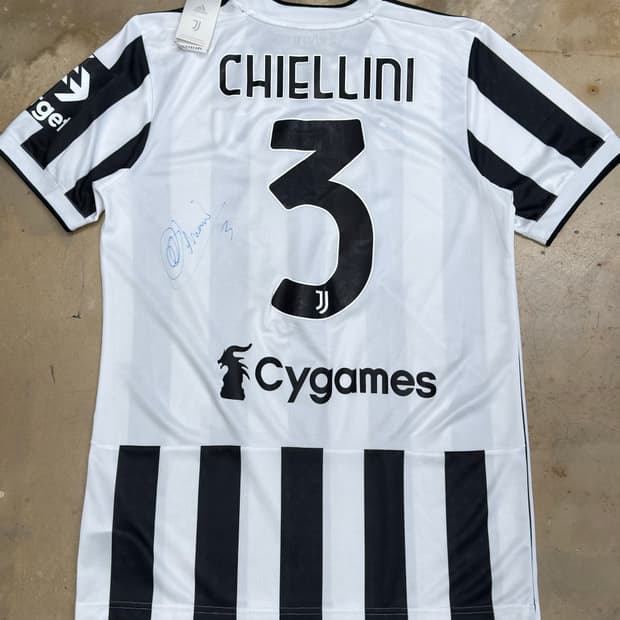 🫶🏻 새상품 아디다스 20-21 유벤투스 홈 키엘리니 싸인 유니폼  