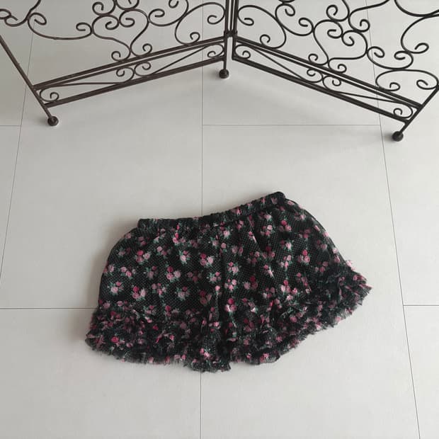 floral shorts