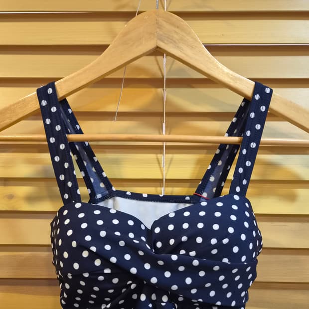 새제품)Amu swimwear 여성 도트셔링수영복 M사이즈