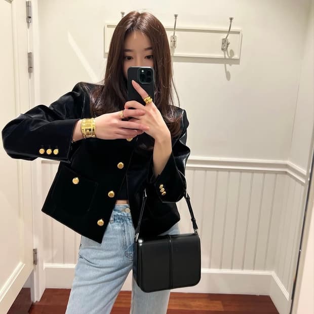 Mud Round Jacket Black