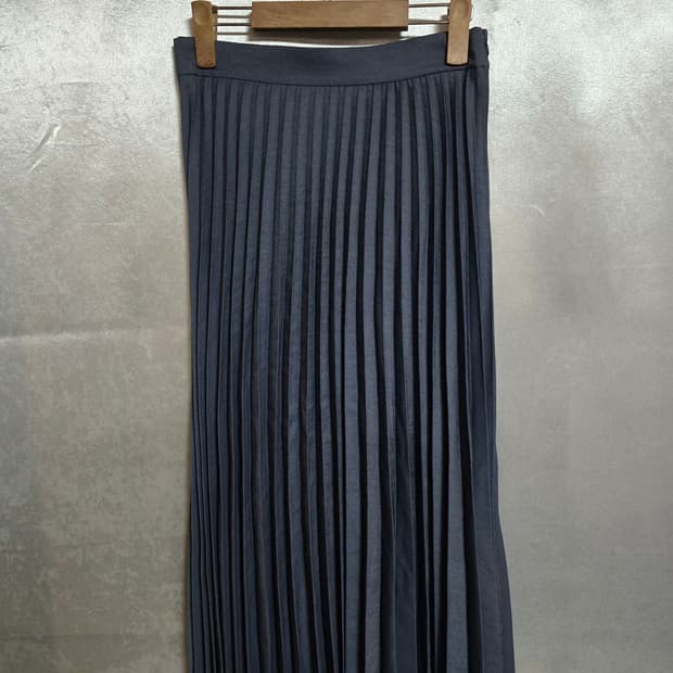 자라 네이비 플리츠 롱 스커트