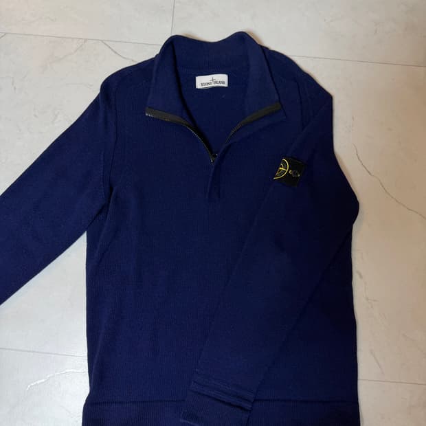 스톤아일랜드 니트 반집업 95