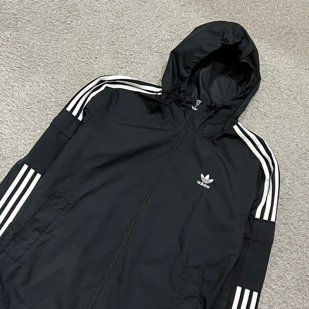[95-100] 아디다스 바람막이