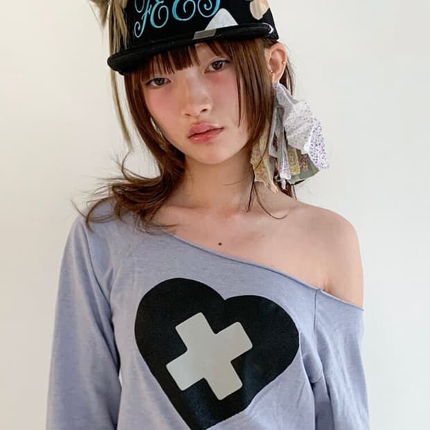 cross heart cut off t-shirt (blue)