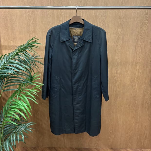 버버리 런던 싱글 롱 코트 노비 체크 배색 안감 디테일 레귤러핏 블랙