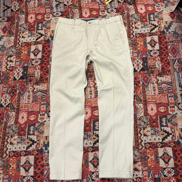 Levi's STA-PREST Ivory Trousers / Chino