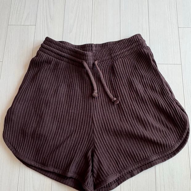 베이스레인지 쇼츠