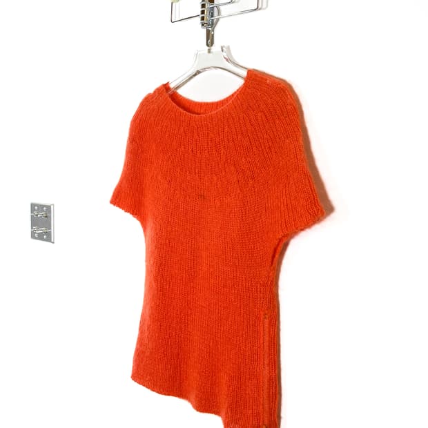 수나오 쿠와하라 오렌지 슬릿 니트