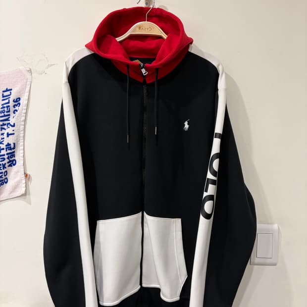 664. 폴로 후드집업