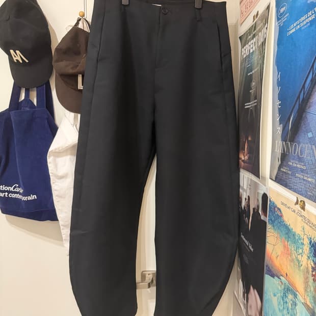 아모멘토 커브드 실루엣 팬츠 xl