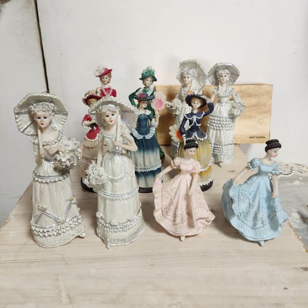 드레스 인형 피겨린 장식 소품 모음