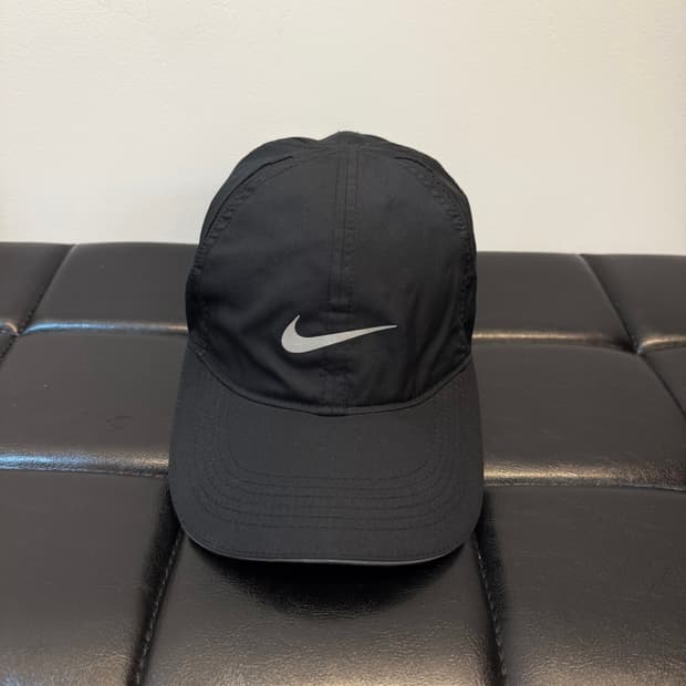 FREE / 나이키 드라이핏 페더라이트 볼캡