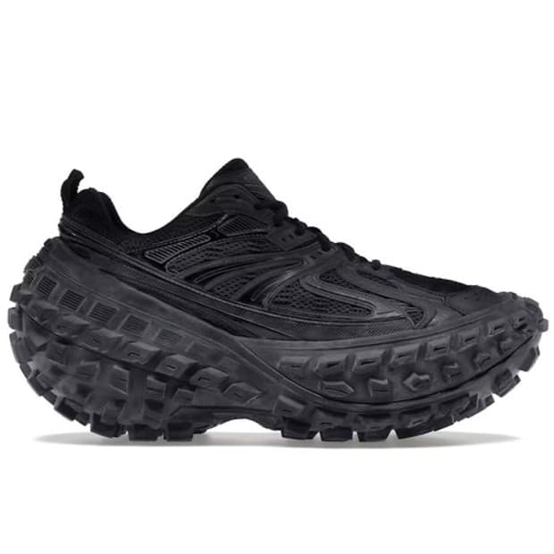 [44] 발렌시아가 디펜더 블랙