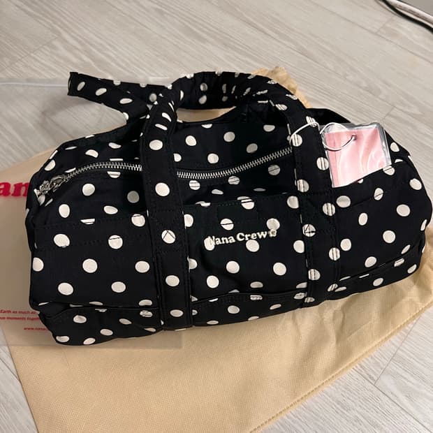 나나크루 더플백 폴카도트