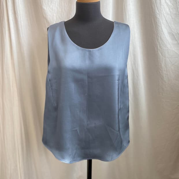 리버시블 실키 슬리브리스(F)