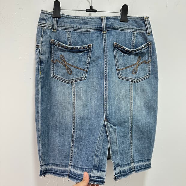 Vintage stud point back slit skirt