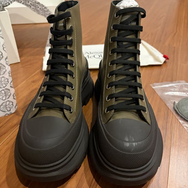 [새상품] 알렉산더 맥퀸 트레드 슬릭 부츠 42