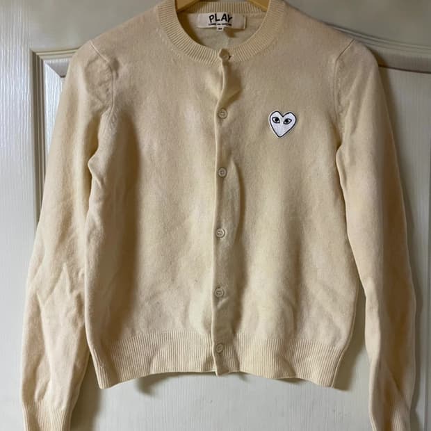 꼼데가르송 아이보리 가디건