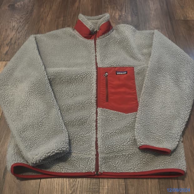 파타고니아 클래식 레트로-X 플리스 자켓 니켈/레드
