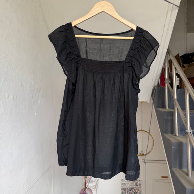 거즈코튼 프릴 시스루 스퀘어넥 블라우스