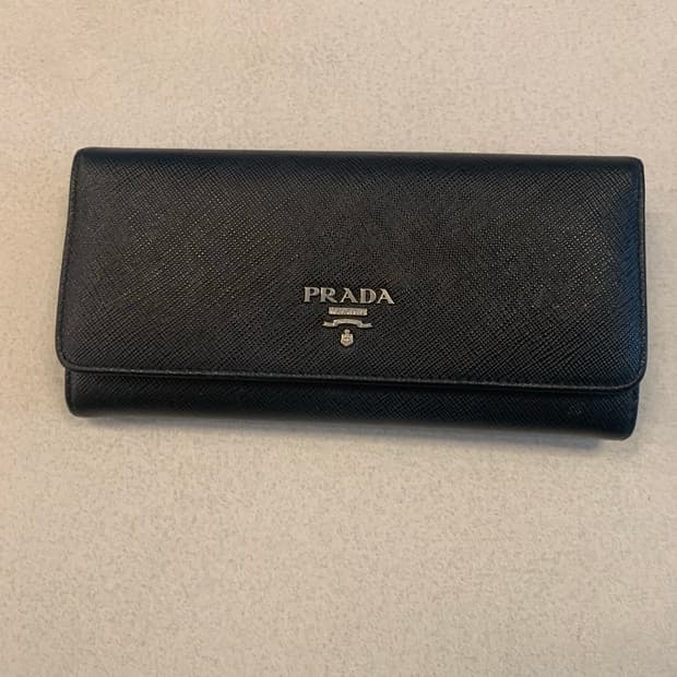 프라다 사피아노 은장 장지갑