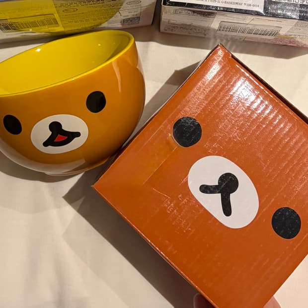 로손 리락쿠마 밥그릇(박스o, 미사용)