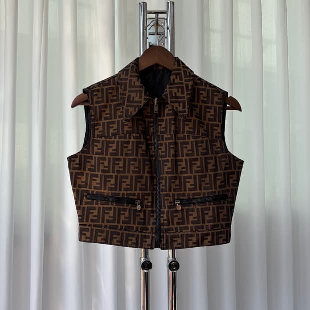 펜디 FENDI 주카 모노그램 리버시블 베스트