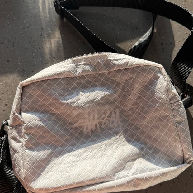 스투시 크로스백