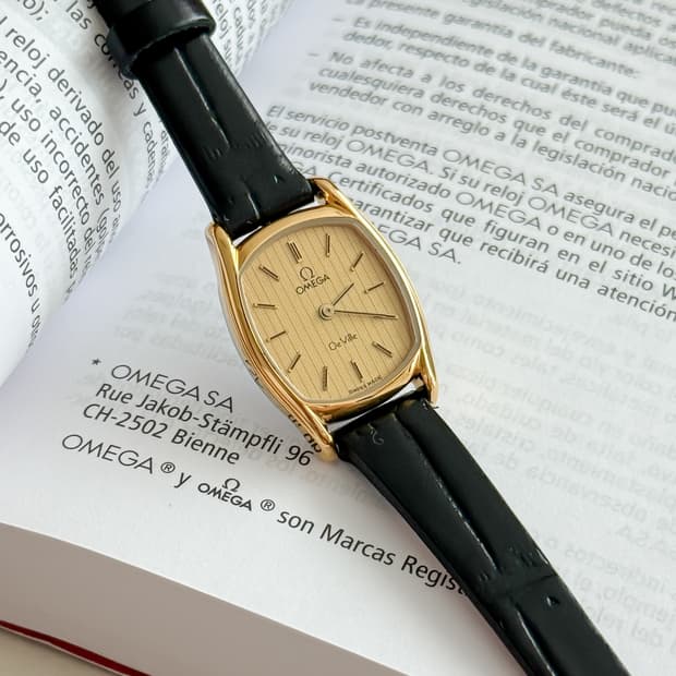 오메가 드빌 오벌 시계