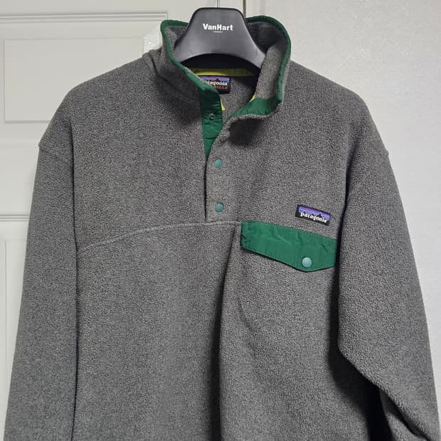 파타고니아 신칠라 M 니켈 그린