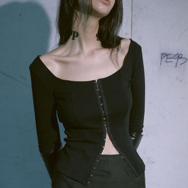 페인오어플레져 리리탑 블랙