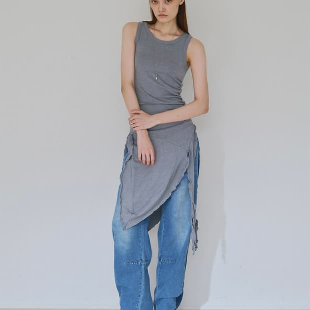 밀로우먼 러플 슬리브리스 탑 (블루그레이) 새상품