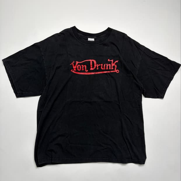 00s Von Drunk Parody Tee (black)