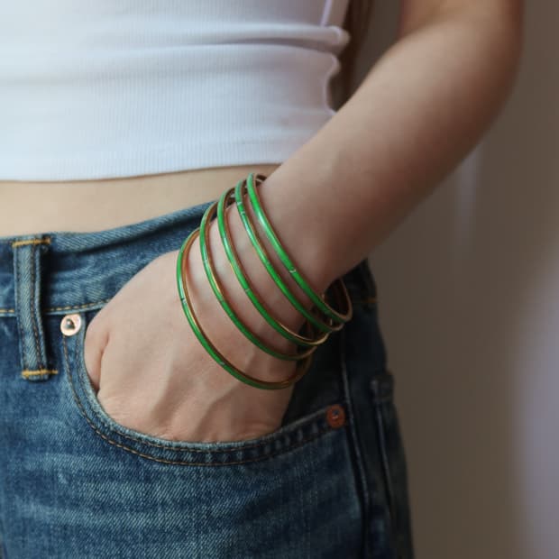 green slim bangle set