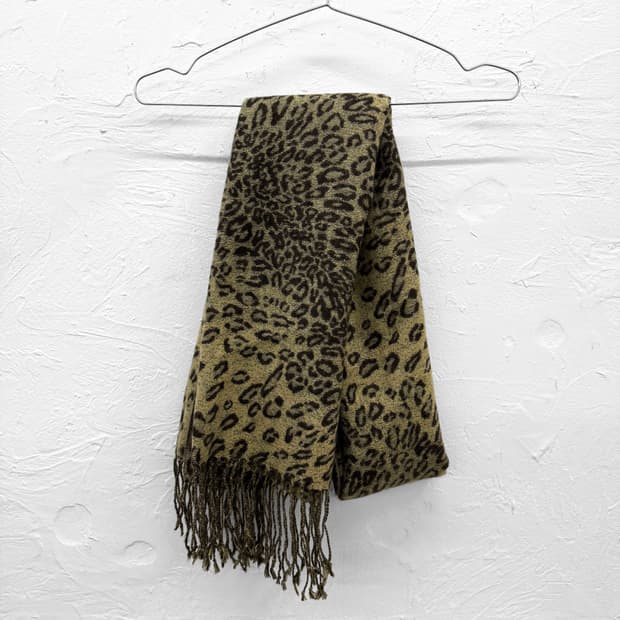 JPN 레오파드 니트 머플러