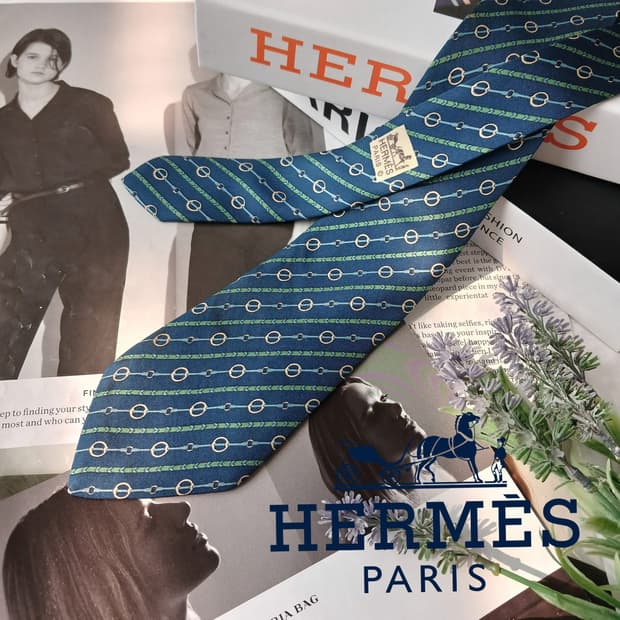 에르메스 실크 네이비 체인 패턴 넥타이 8cm B등급 E745