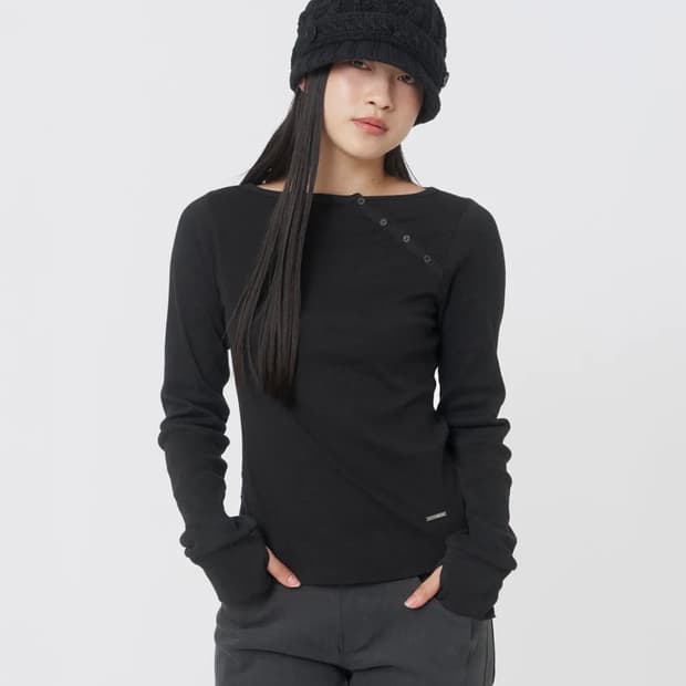 미세키 서울 롱슬리브 Slash button long sleeves