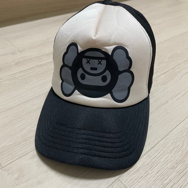 베이프 마일로 카우스 메쉬캡