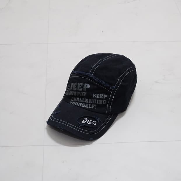 아식스 Y2K 빈티지 데미지 볼캡