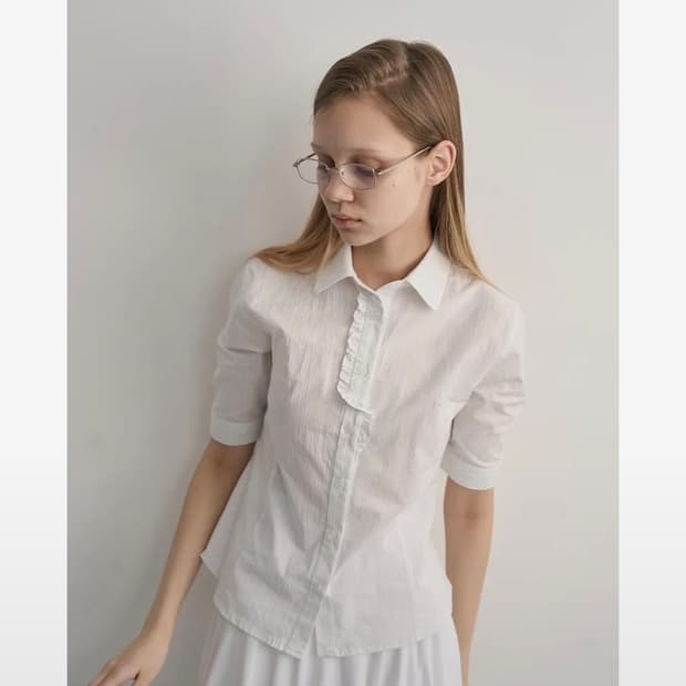 무신사 이지킴 스트라이프 프릴 레이스 셔츠 빈티지미세키서울오헤시오에이블리